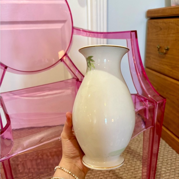 Asian Vase - Picture 3 of 4